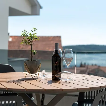 Villa Kuzmanic Trogir Exterior photo